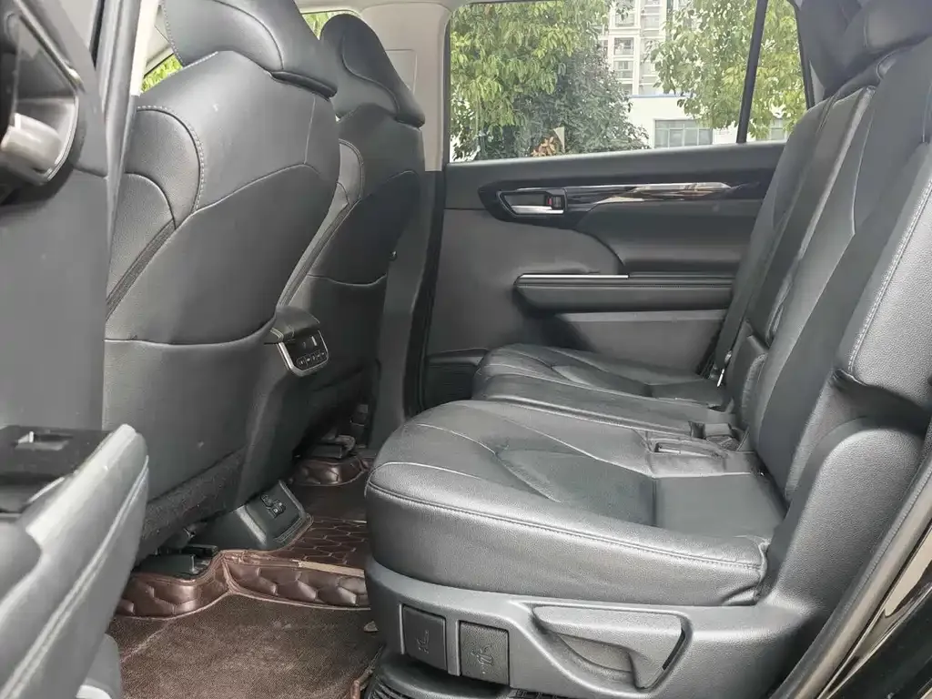 Toyota Highlander 2022 из CN, фото 4