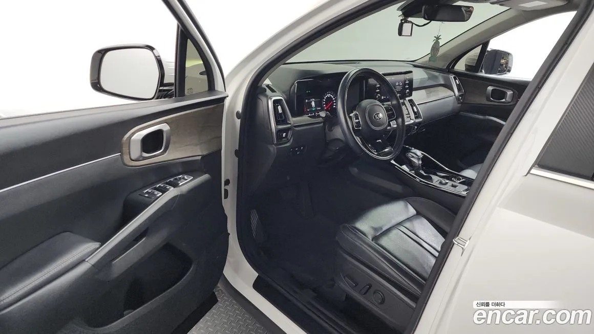 Kia Sorento — фото 10