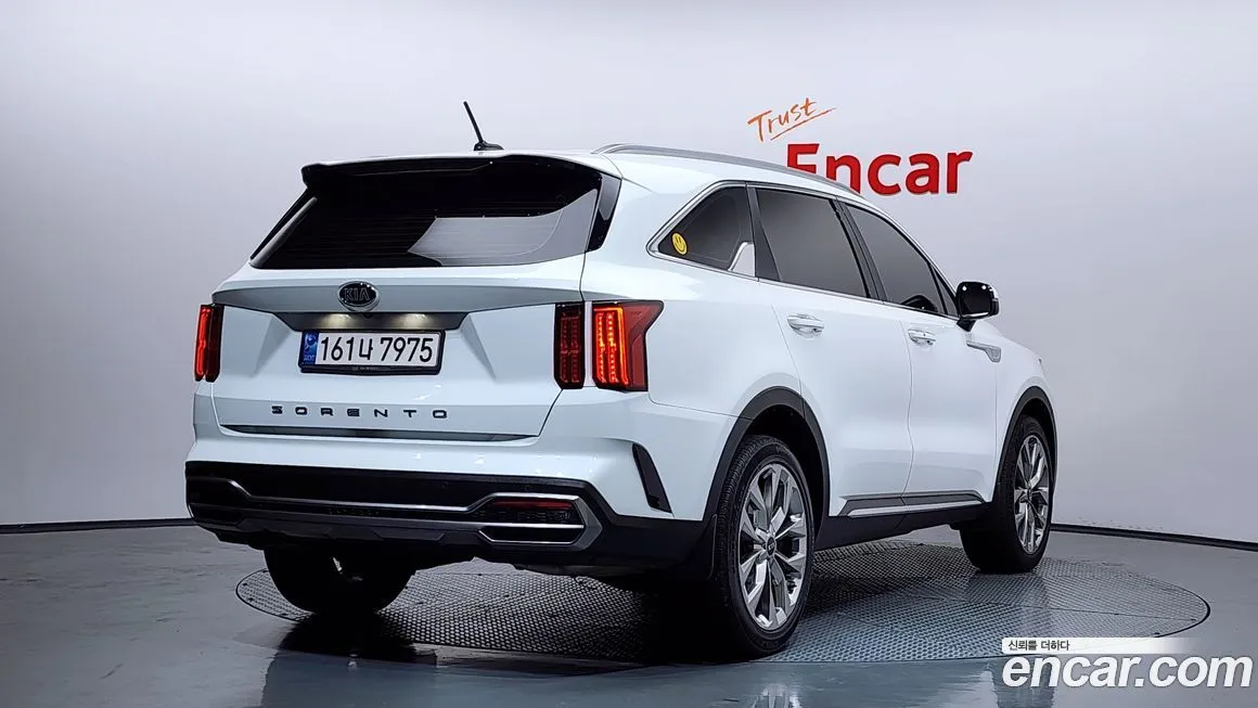 Kia Sorento — фото 7