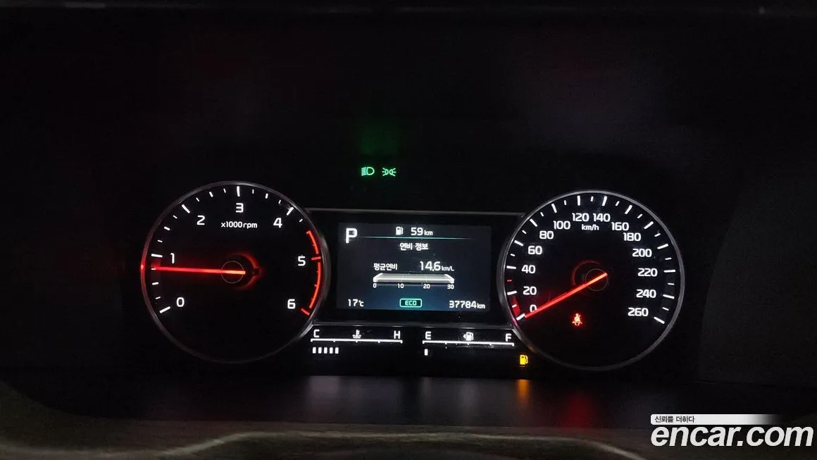 Kia Sorento — фото 8