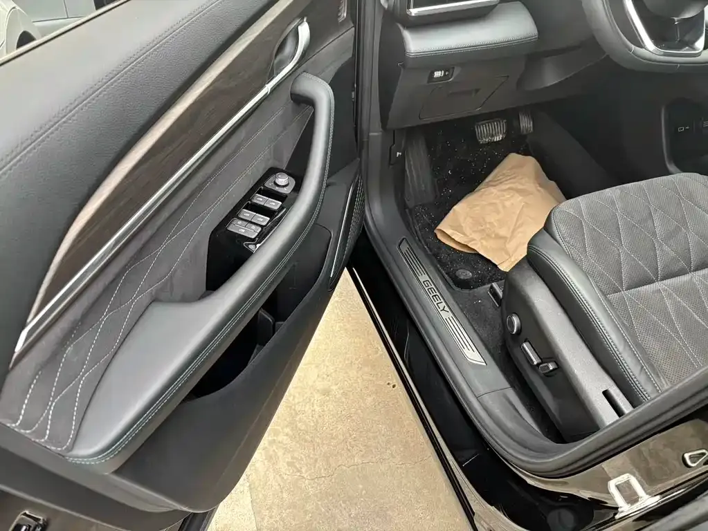 Geely Xingyue L 2025 из CN, фото 3