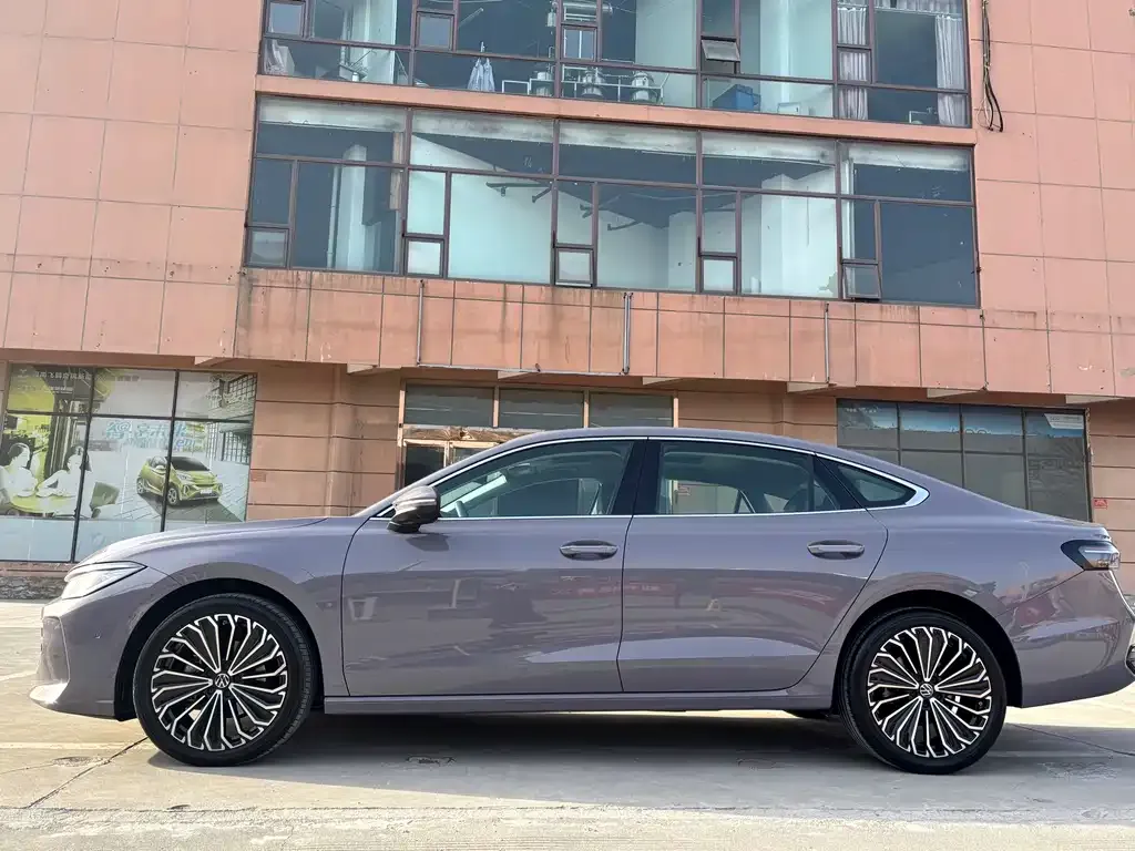 Volkswagen Passat — фото 10