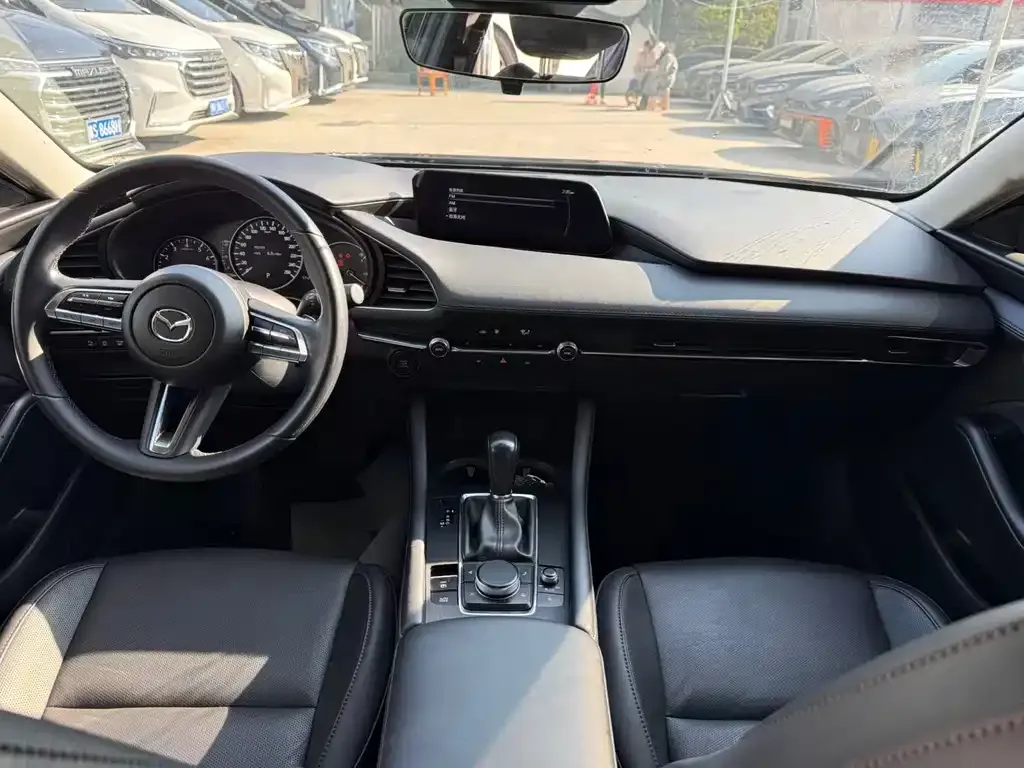 Mazda 3 Axela 2023 из CN, фото 7