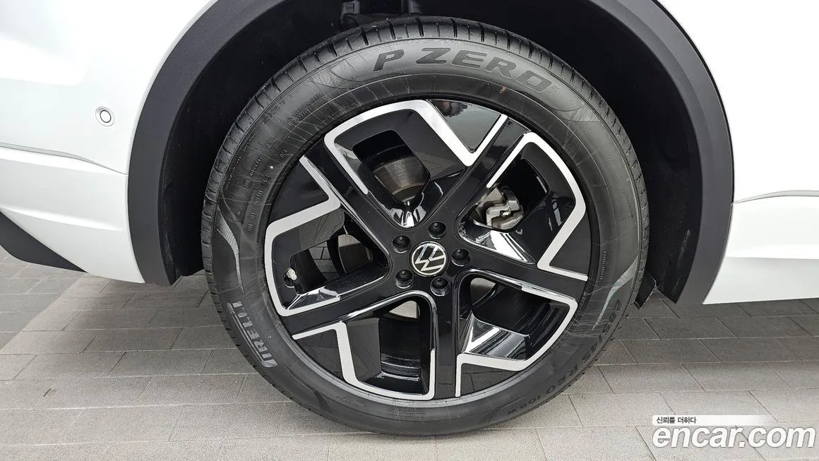 Volkswagen Touareg 2026 из KR, фото 10