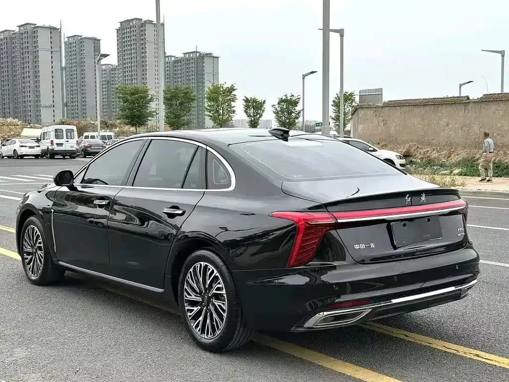 Hongqi H5 — фото 4