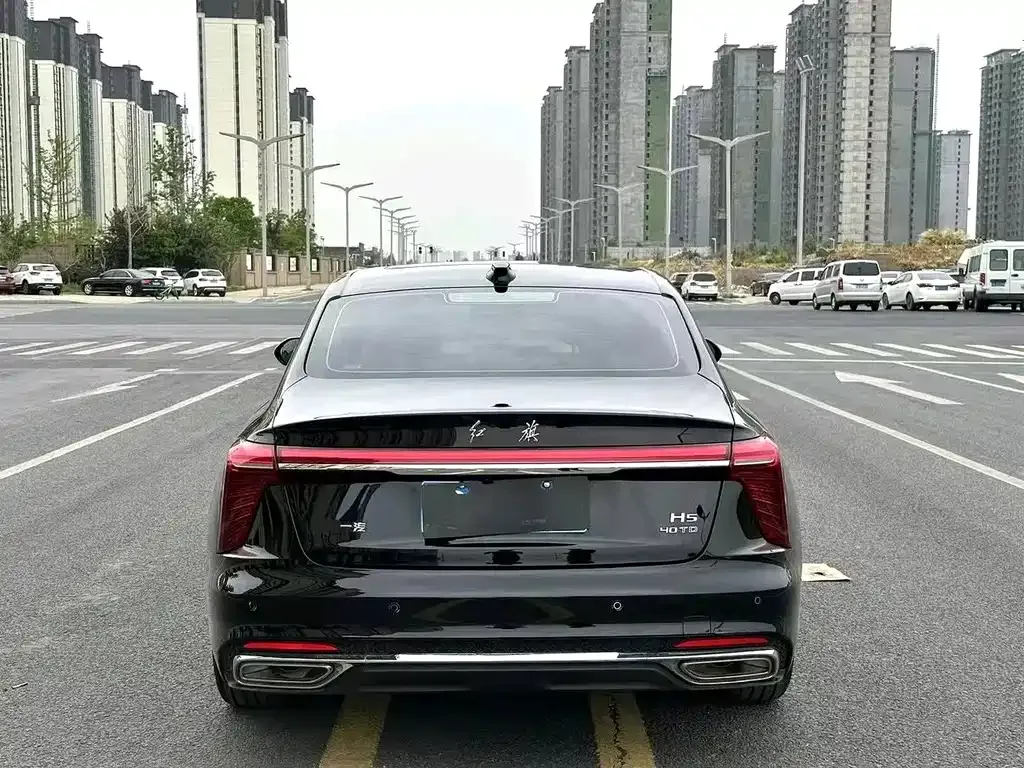 Hongqi H5 — фото 7