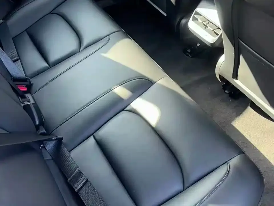 Tesla Model 3 — фото 3
