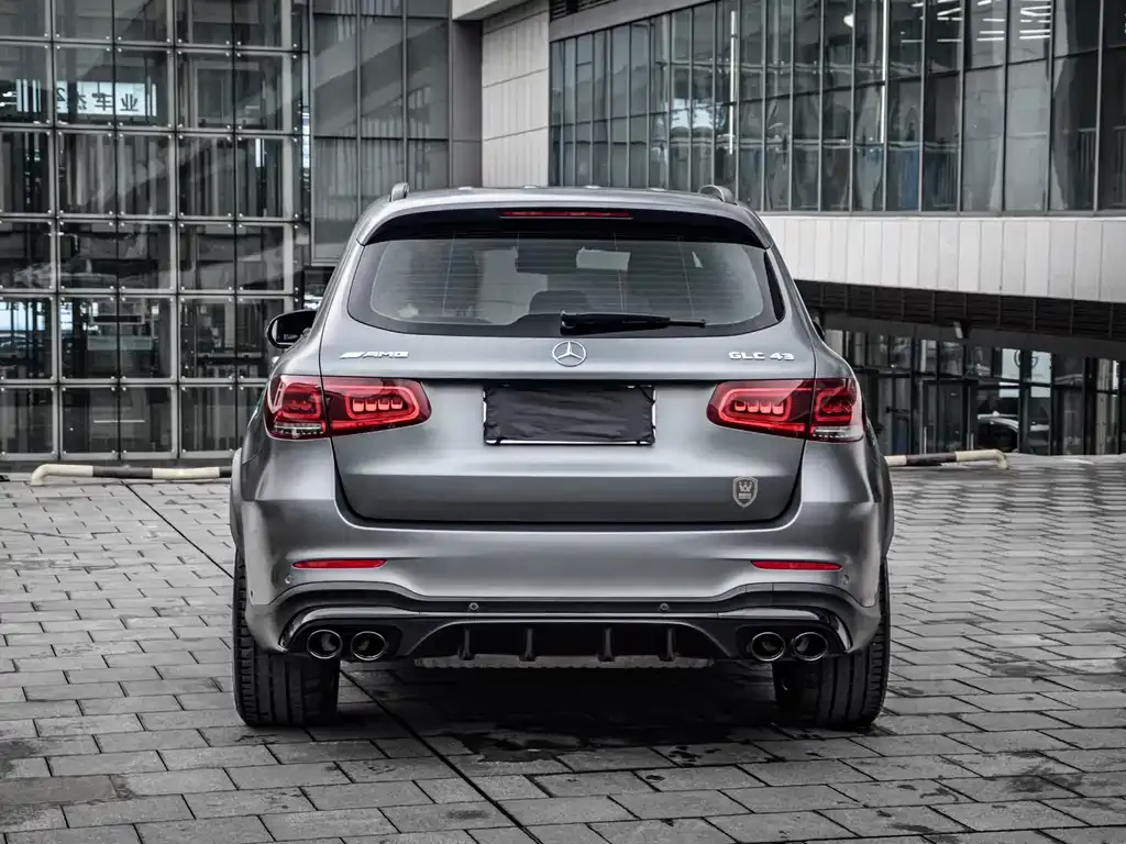 Mercedes-Benz GLC AMG — фото 9