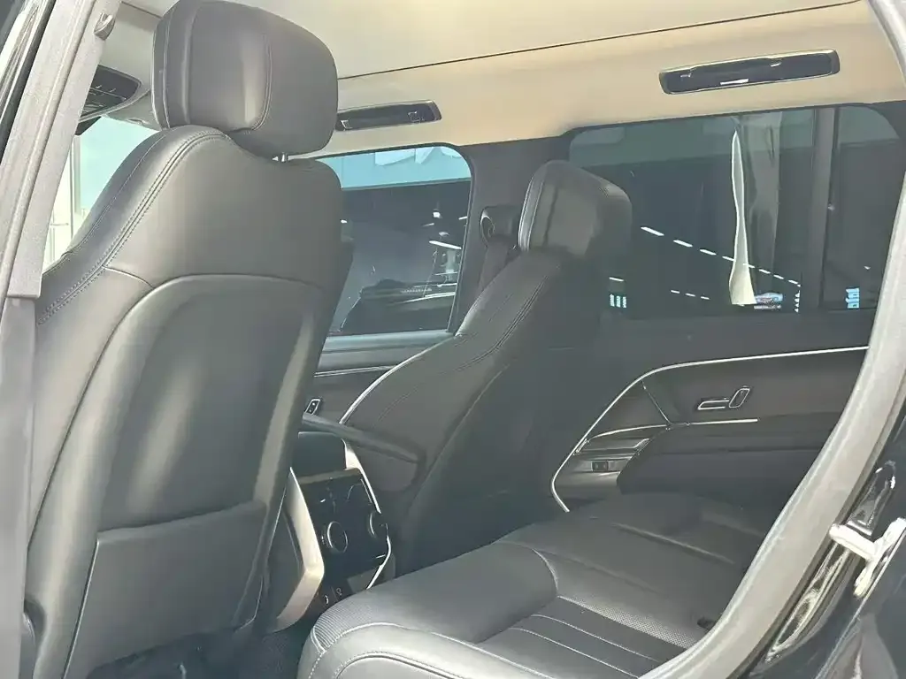 Land Rover Range Rover 2022 из CN, фото 2