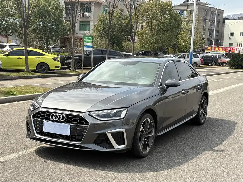 Audi A4L 2023 из CN, фото 9