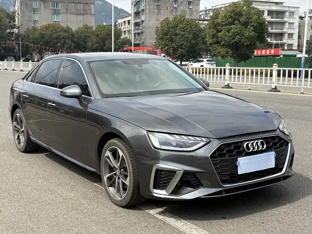 Audi A4L 2023 из CN, фото 8