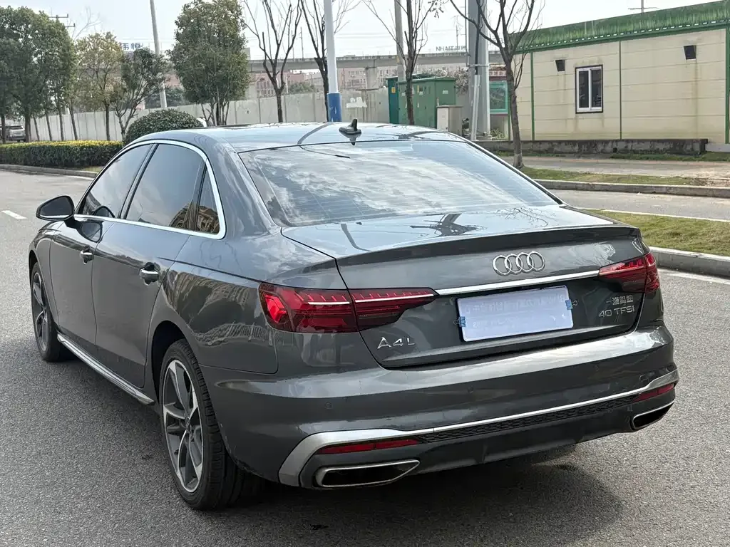Audi A4L 2023 из CN, фото 7