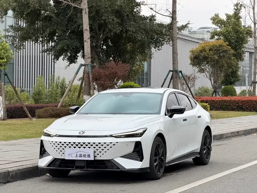 Changan UNI-V 2024 из CN, фото 1