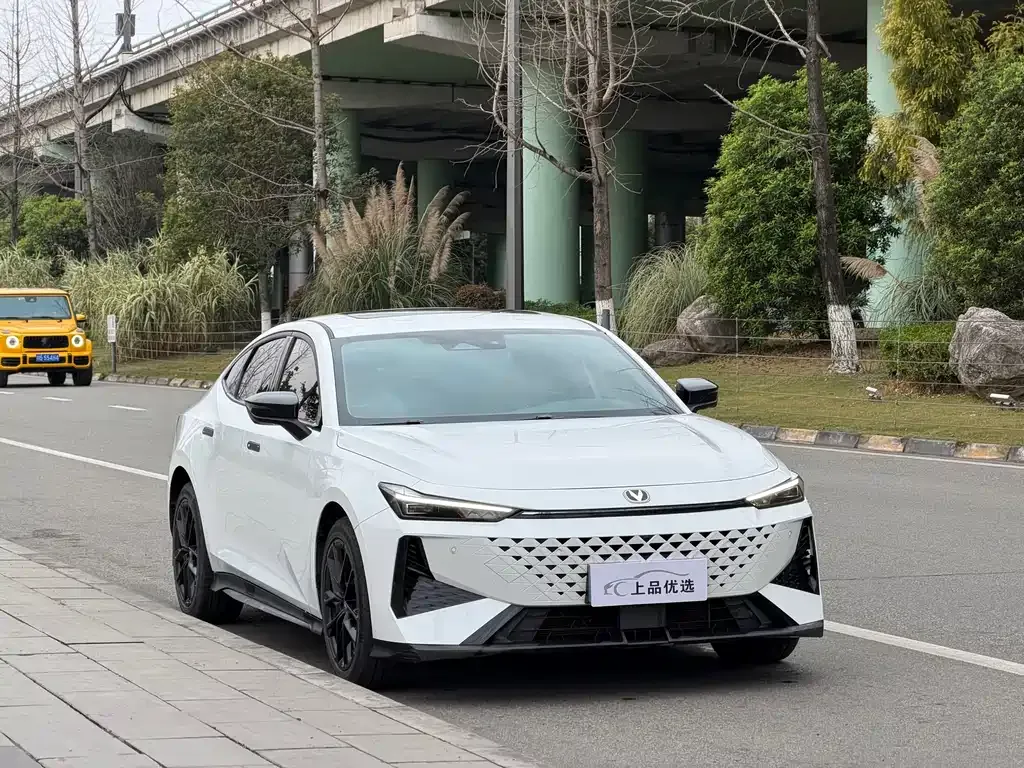 Changan UNI-V 2024 из CN, фото 5