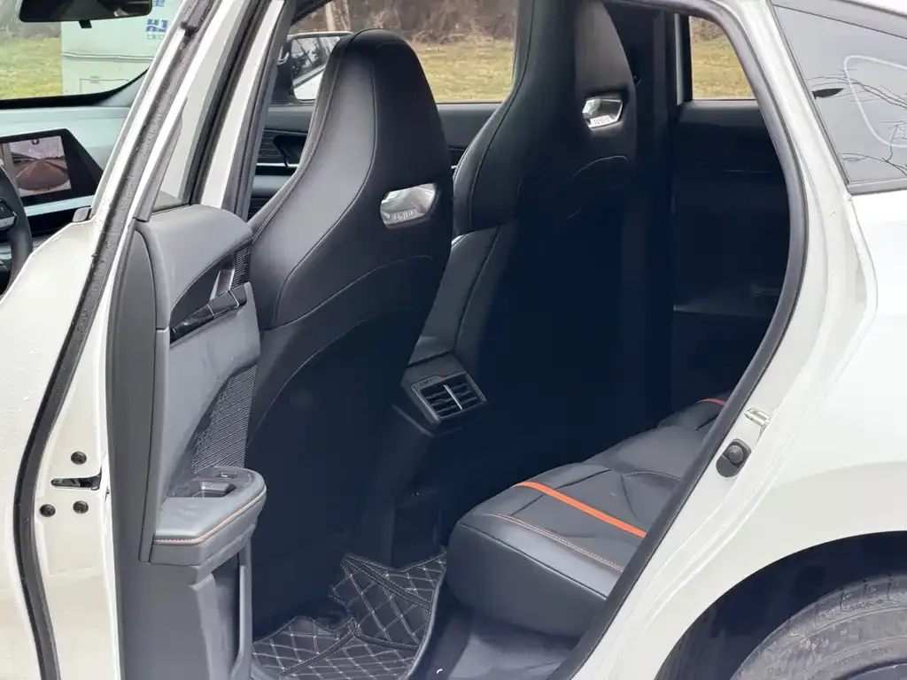 Changan UNI-V 2024 из CN, фото 3