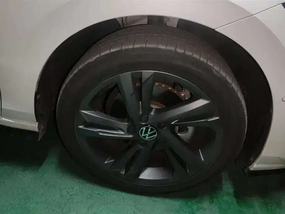 Volkswagen Golf 2021 из CN, фото 4