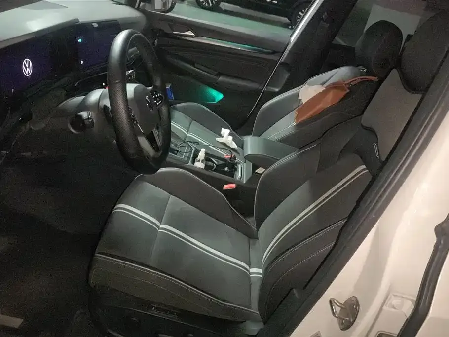 Volkswagen Golf 2021 из CN, фото 5