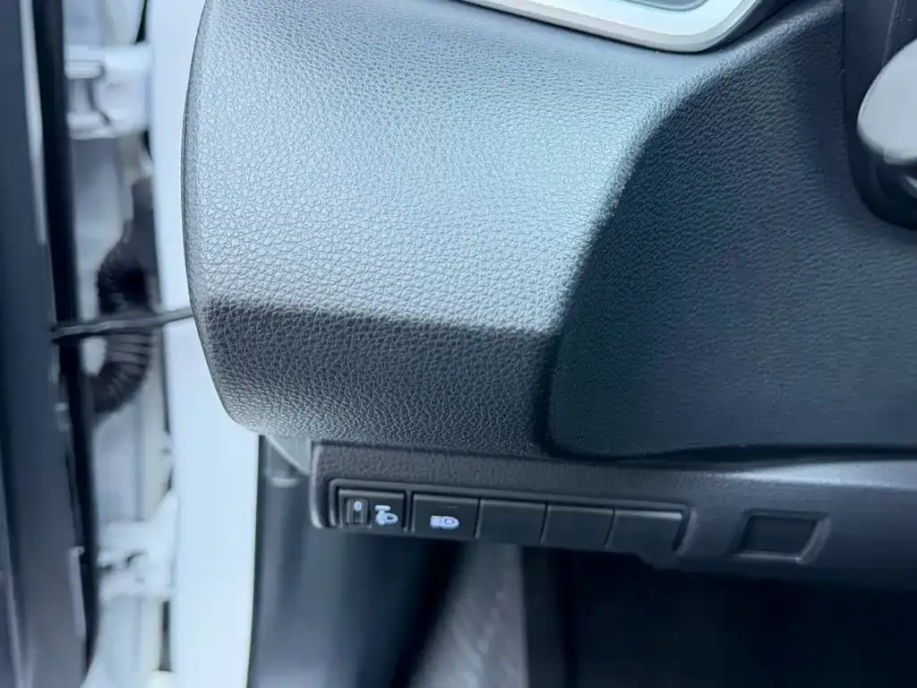 Toyota Corolla — фото 8