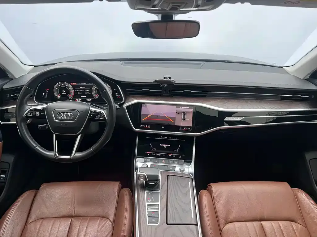 Audi A6L — фото 10