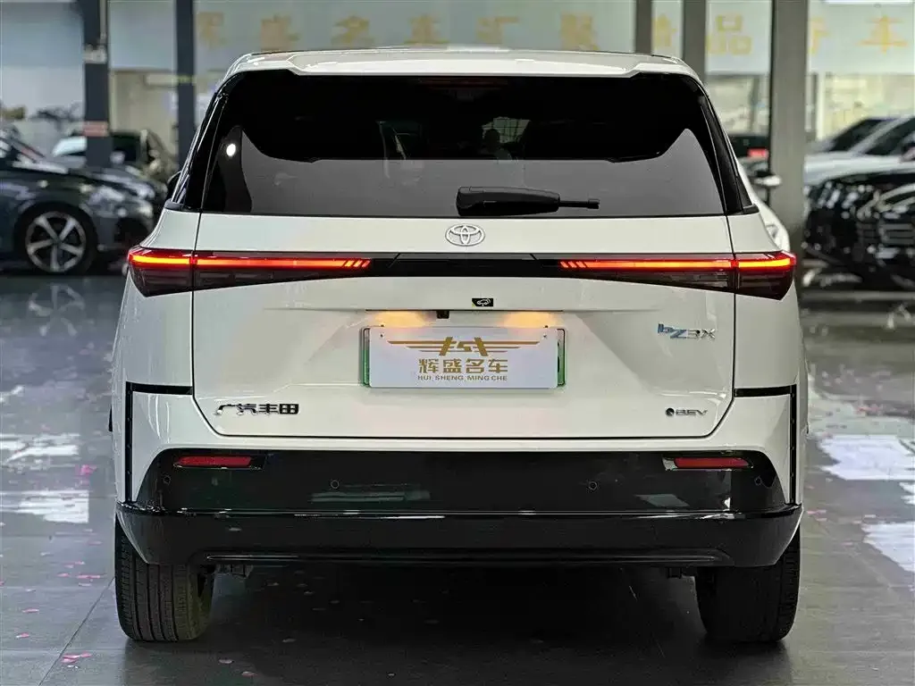 Toyota Platinum 3X 2025 из CN, фото 7