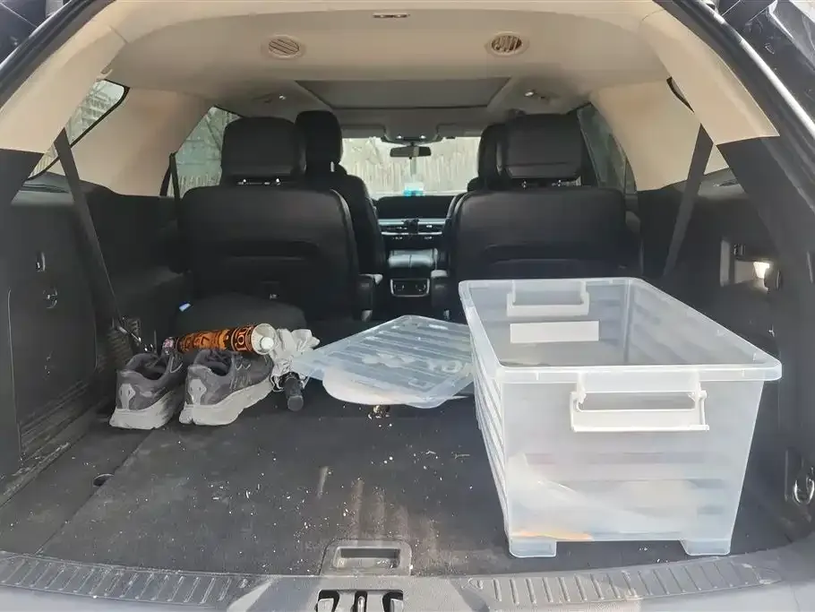Ford Explorer 2024 из CN, фото 2