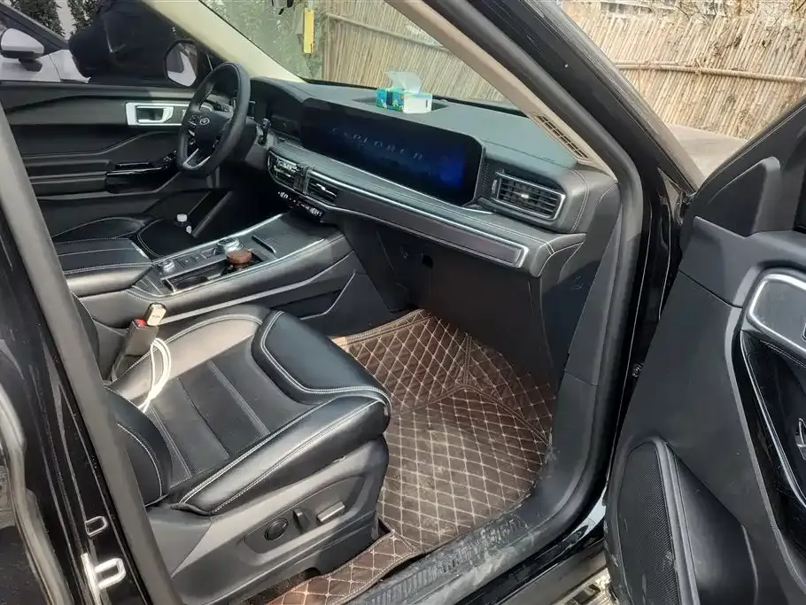 Ford Explorer 2024 из CN, фото 8