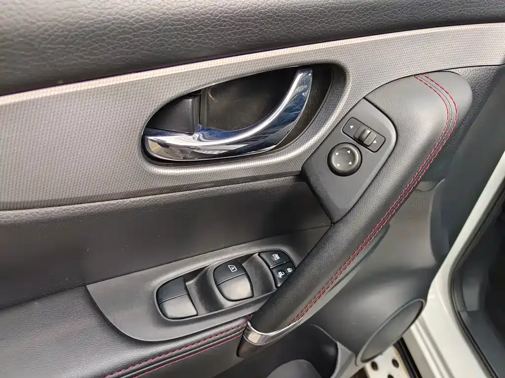 Nissan Qashqai — фото 2