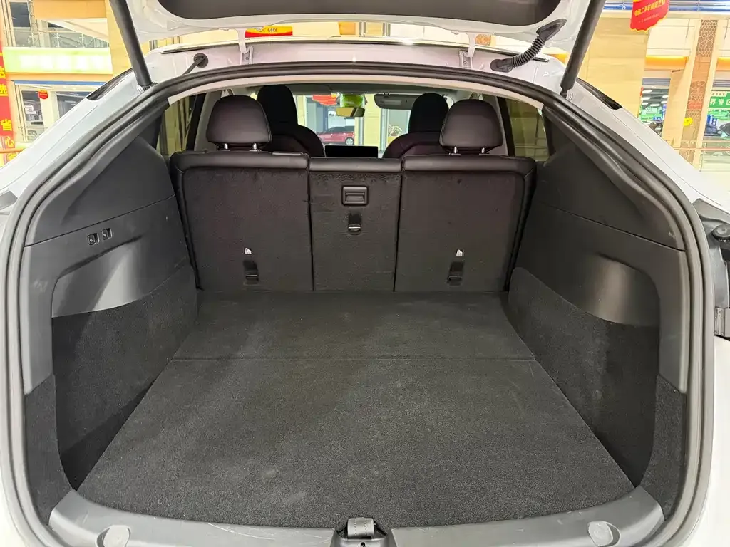 Tesla Model Y 2024 из CN, фото 8