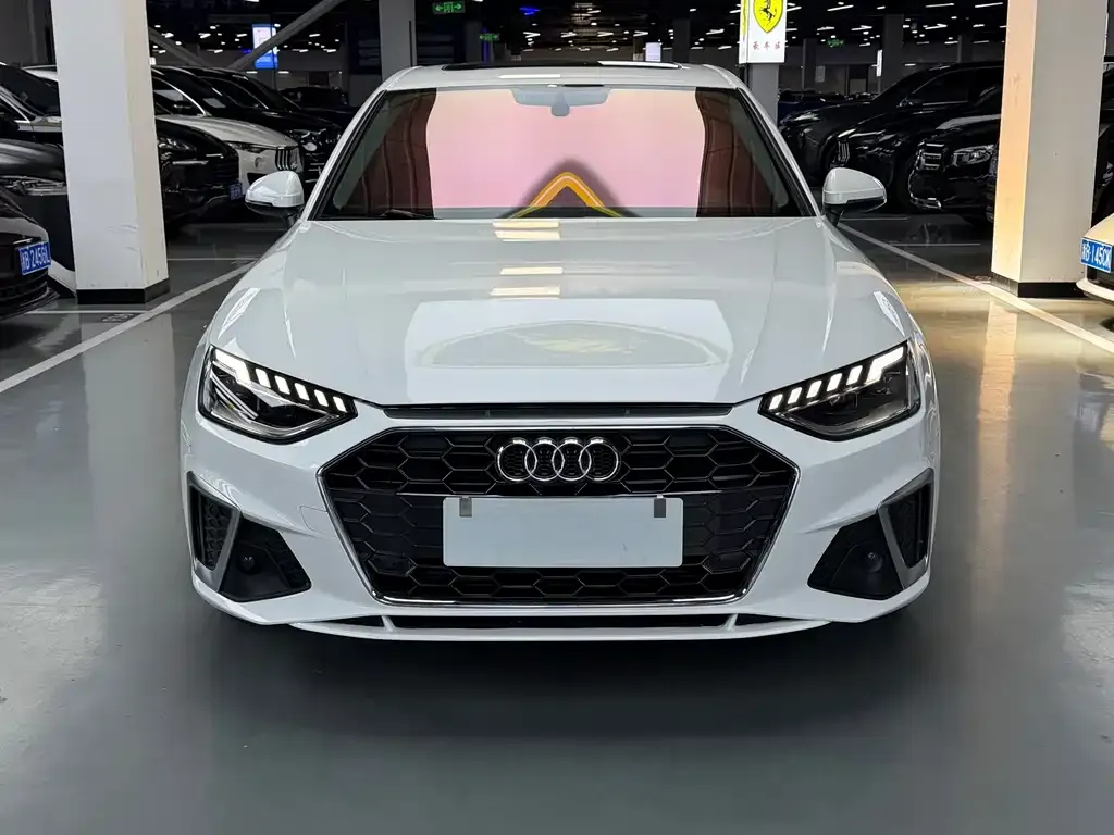 Audi A4L 2021 из CN, фото 10