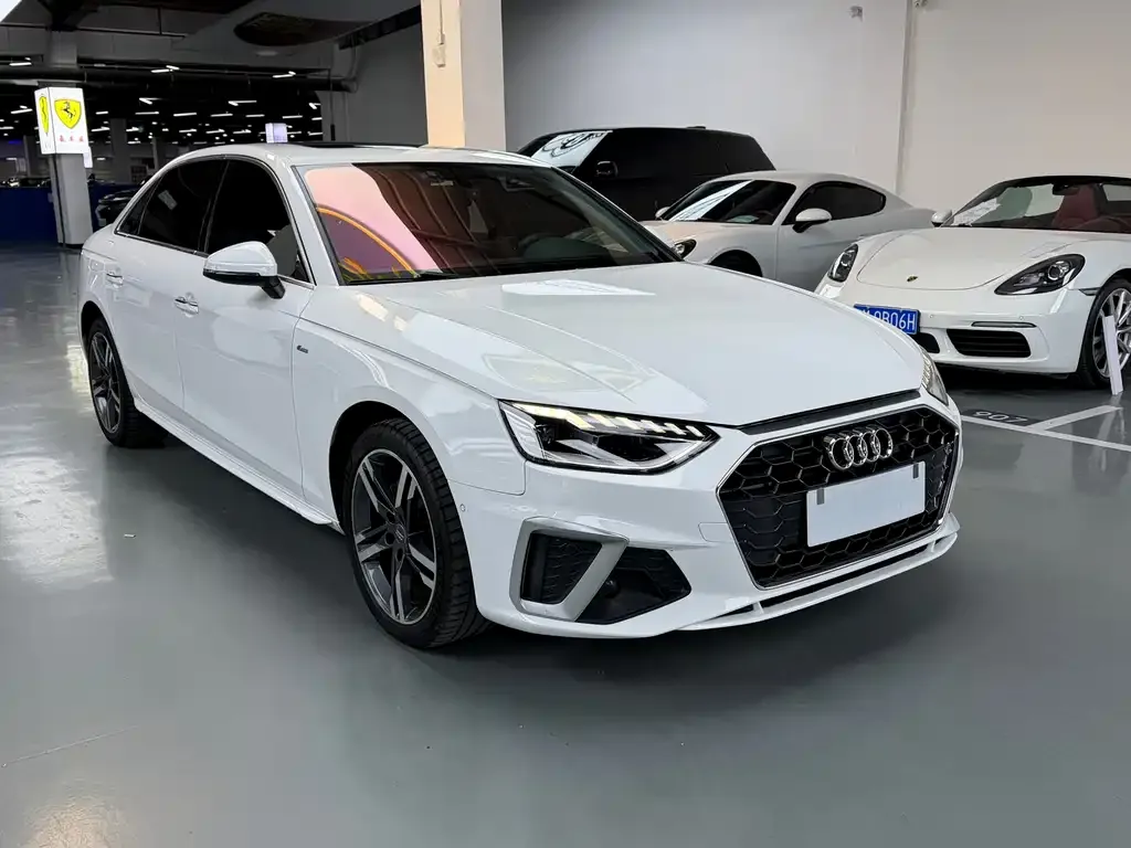Audi A4L 2021 из CN, фото 2