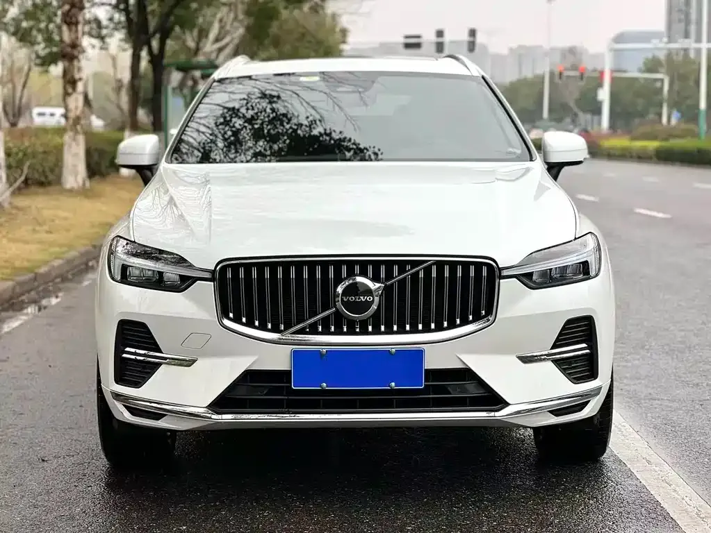 Volvo XC60 — фото 4