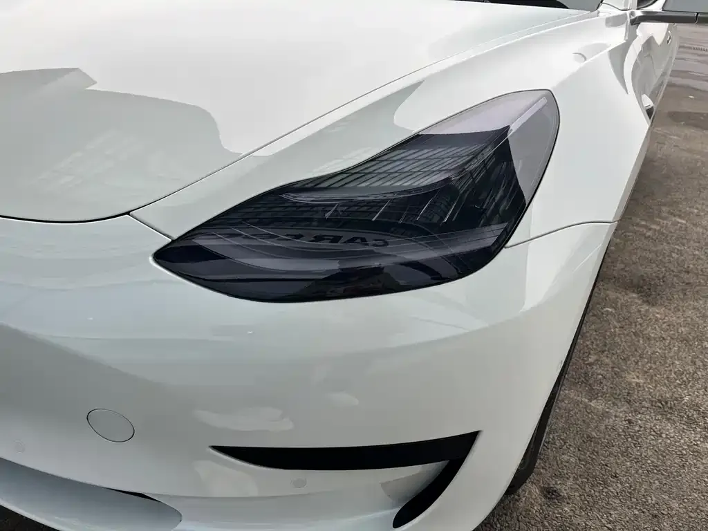 Tesla Model 3 — фото 8