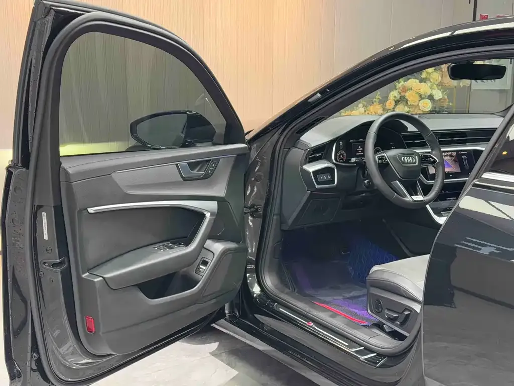 Audi A6L 2021 из CN, фото 7