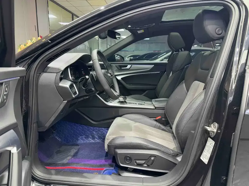 Audi A6L 2021 из CN, фото 10