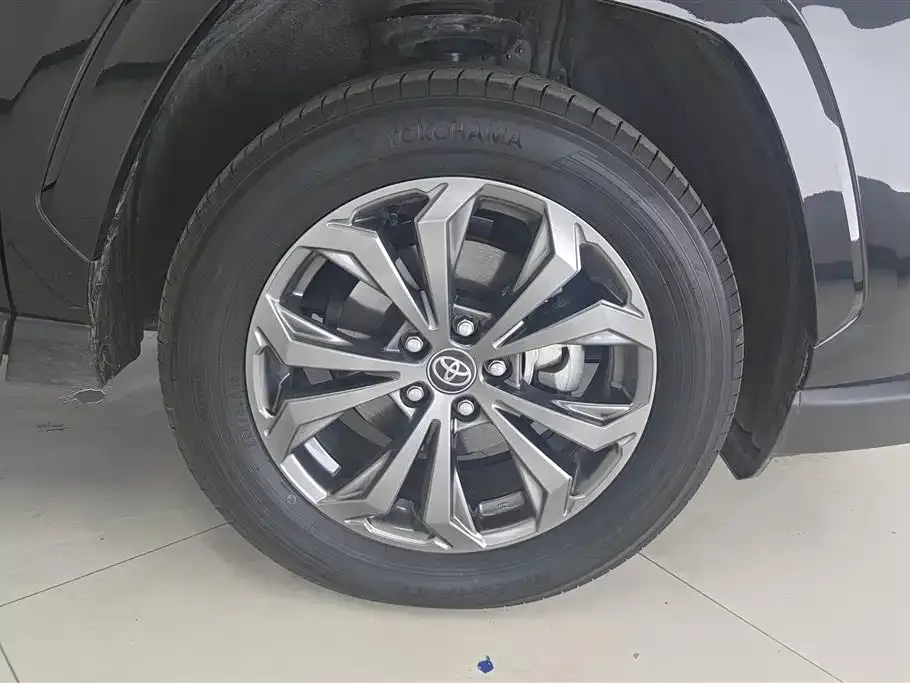 Toyota RAV4 2025 из CN, фото 9