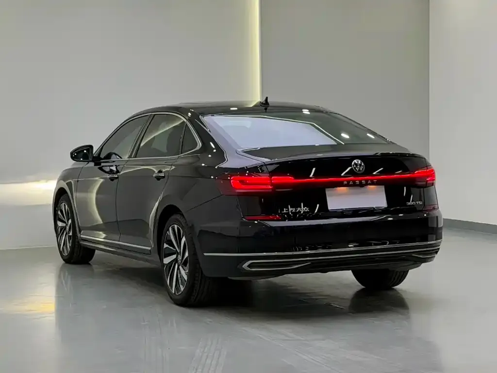 Volkswagen Passat — фото 8