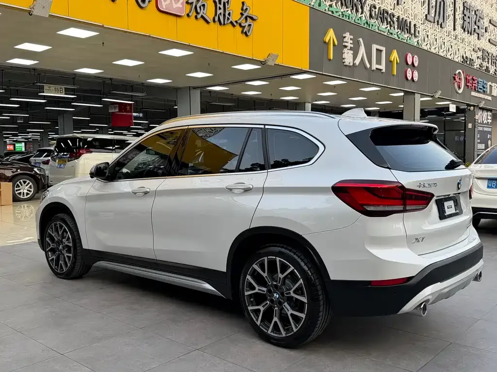BMW X1 — фото 10