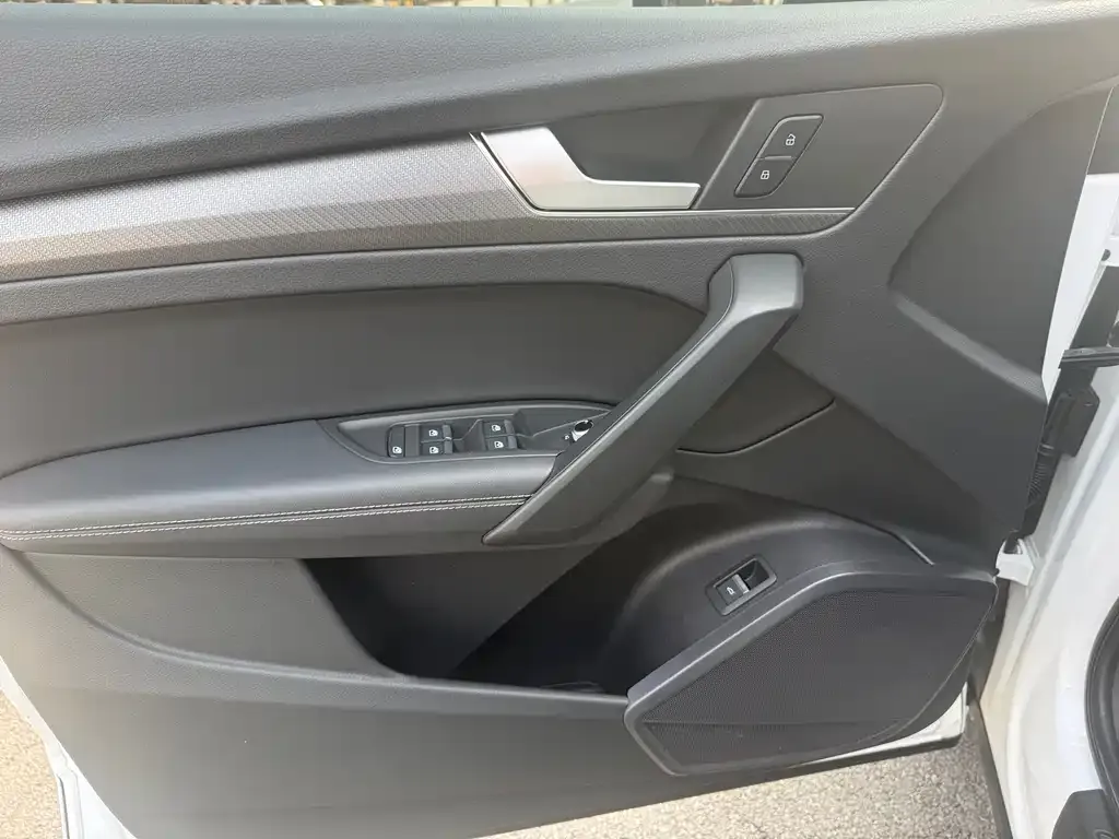 Audi Q5L 2023 из CN, фото 4