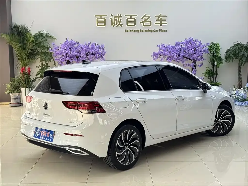 Volkswagen Golf 2023 из CN, фото 7