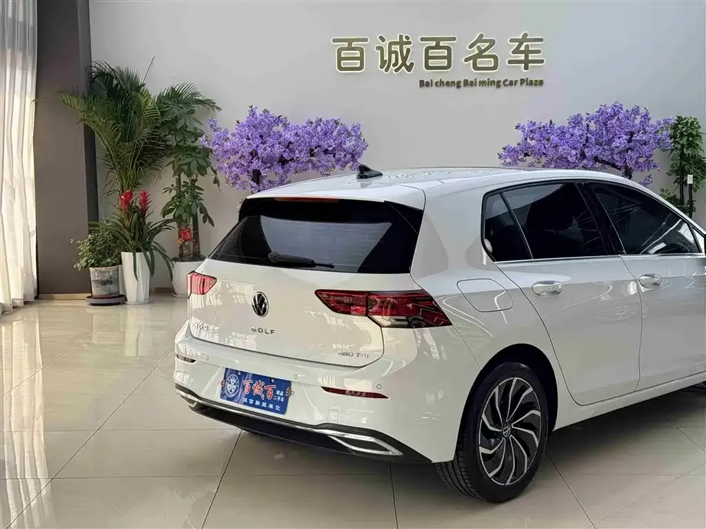 Volkswagen Golf 2023 из CN, фото 3