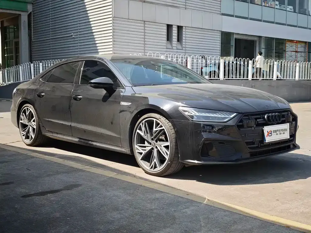 Audi A7L — фото 6