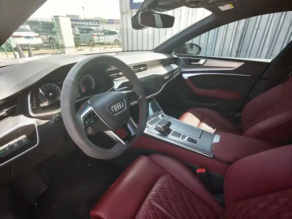 Audi A7L — фото 7