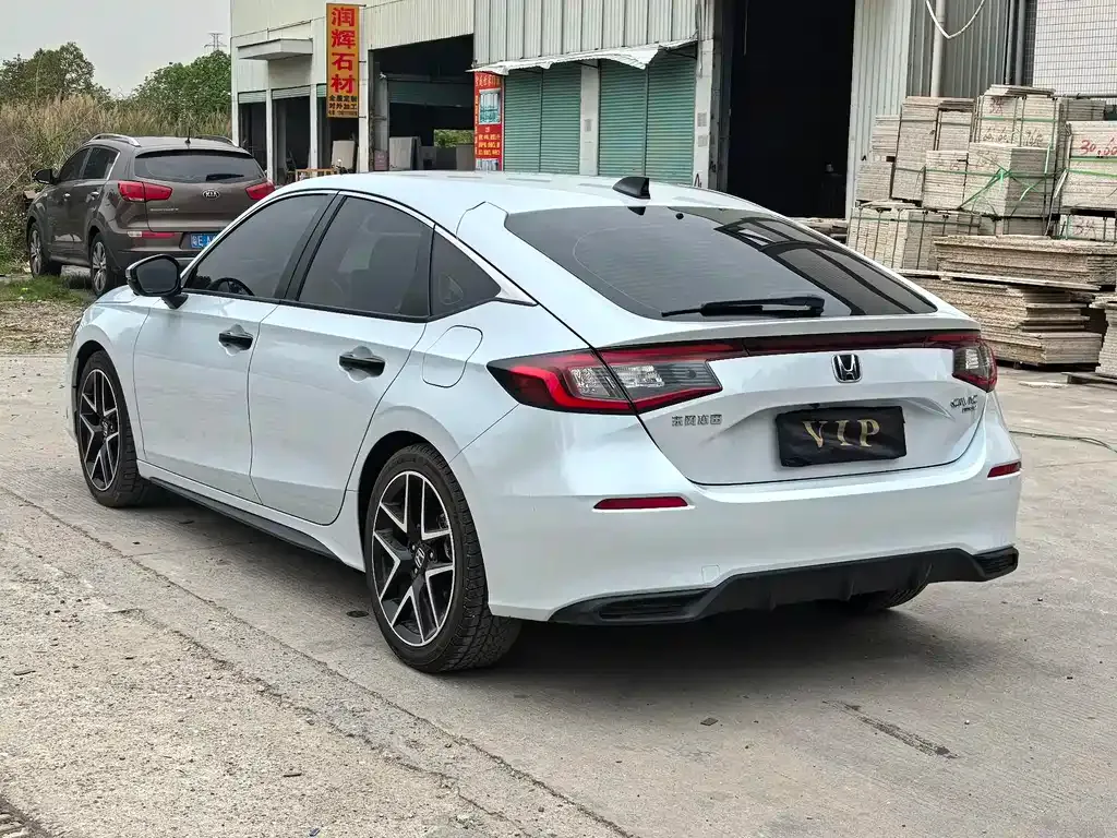 Honda Civic — фото 10