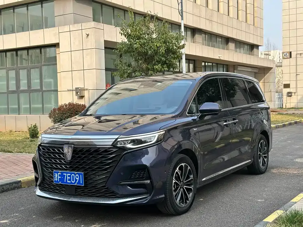Roewe iMAX8 — фото 1