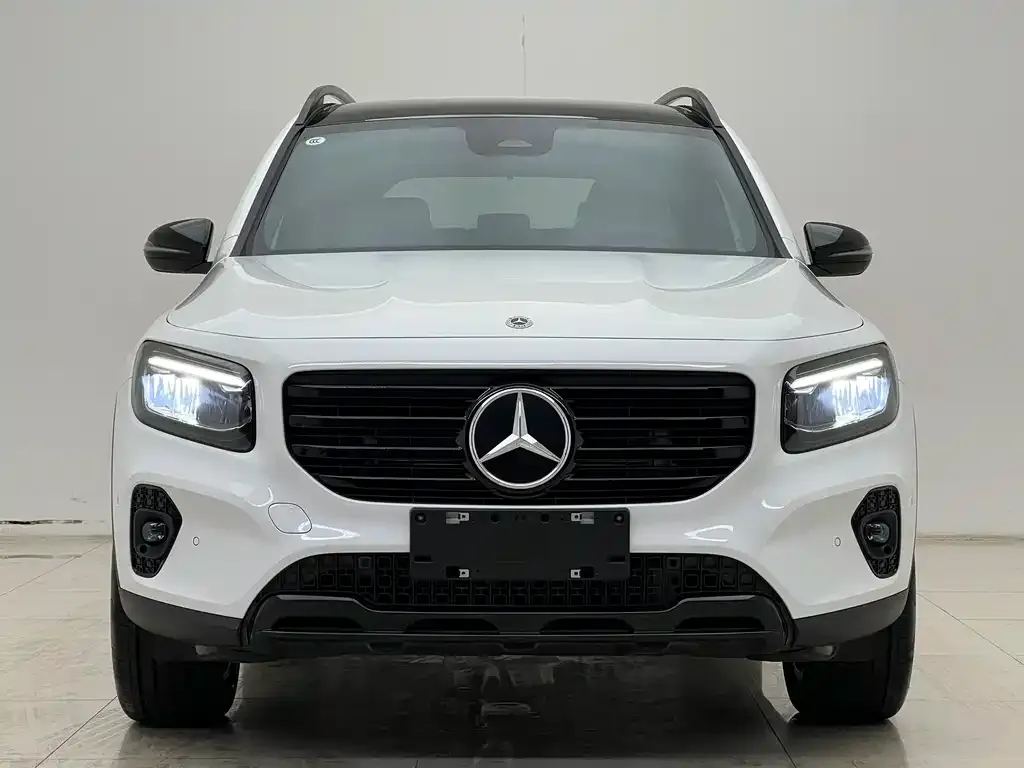 Mercedes-Benz GLB — фото 10