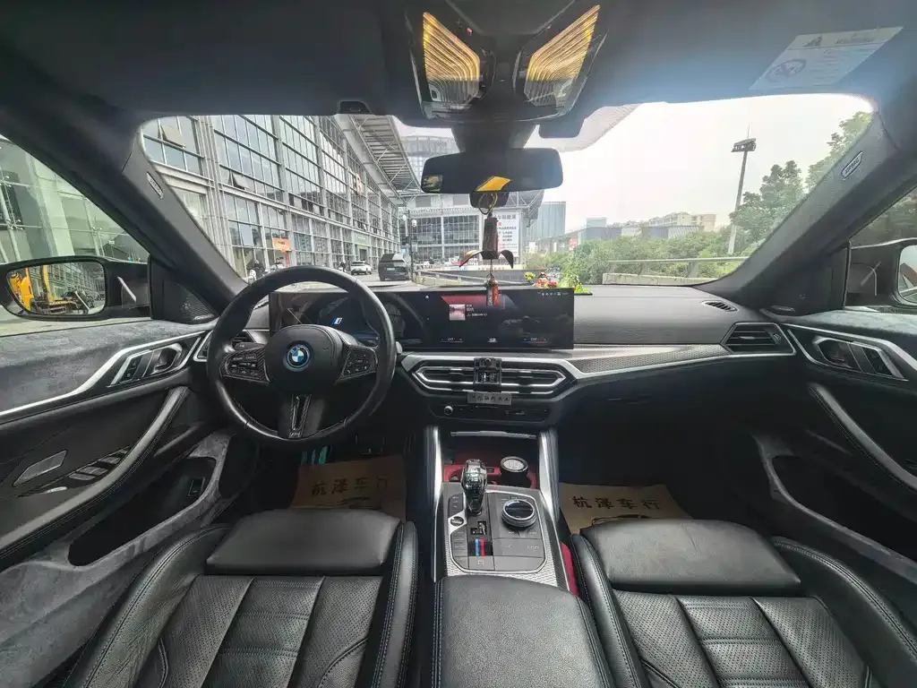 BMW i4 2023 из CN, фото 10