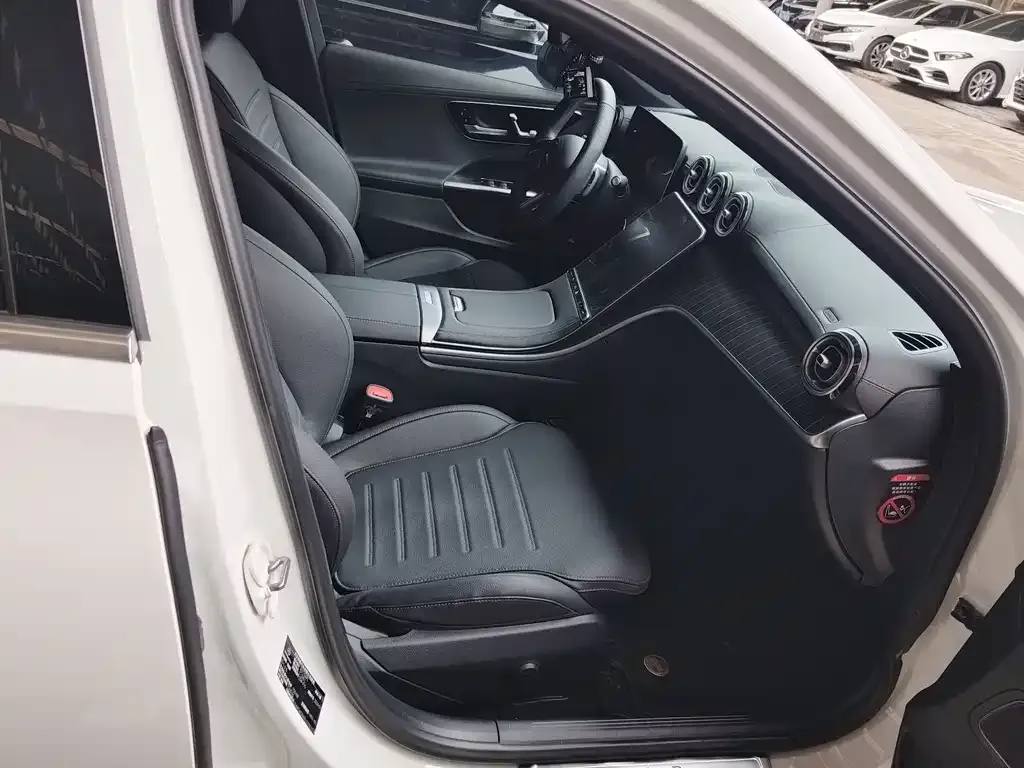 Mercedes-Benz C-Class 2024 из CN, фото 4