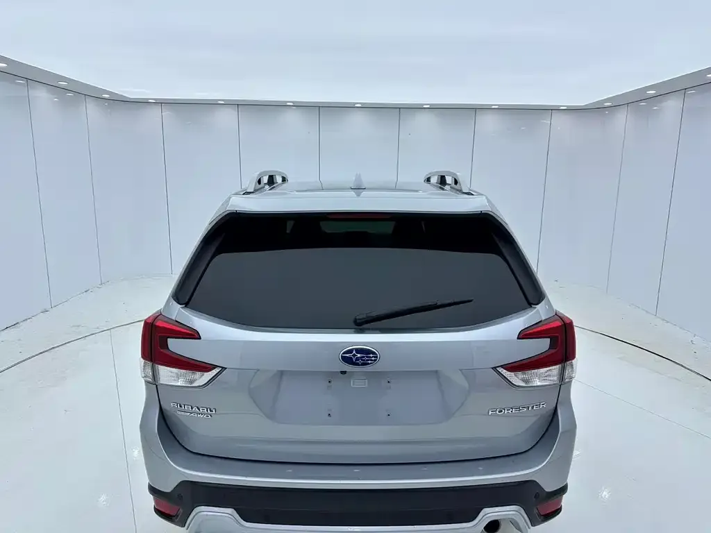 Subaru Forester 2022 из CN, фото 2