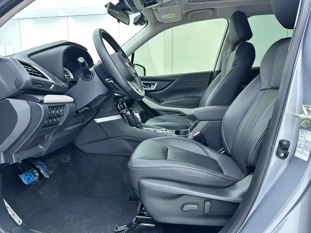Subaru Forester 2022 из CN, фото 8