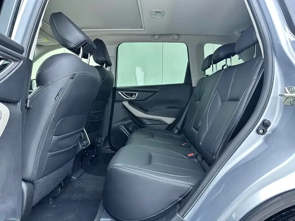 Subaru Forester 2022 из CN, фото 6